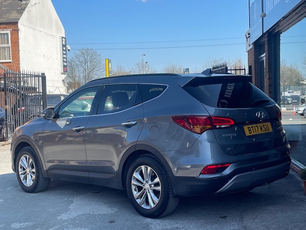 Used Hyundai Santa Fe 2017 for sale - 76127412: Photo 6