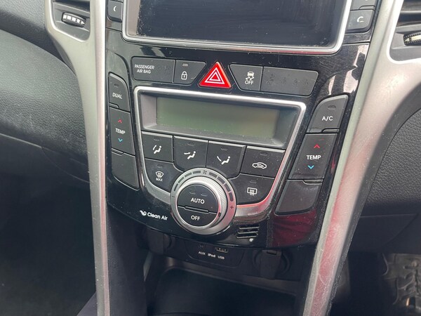 Used Hyundai i30 2013 for sale - 76127414: Photo 17