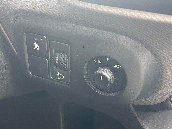 Used Citroen C4 Cactus 2015 for sale - 76306312: Photo 15