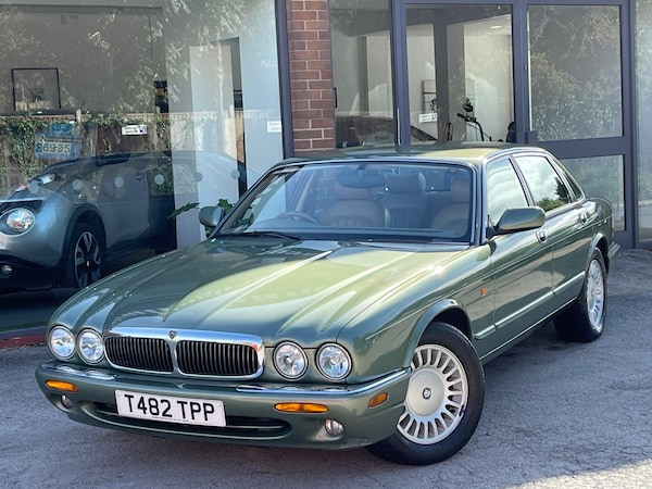 Used Jaguar XJ 1999 for sale - 76127418: Photo 2