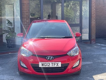 Used Hyundai i20 2012 for sale - 76127419: Photo