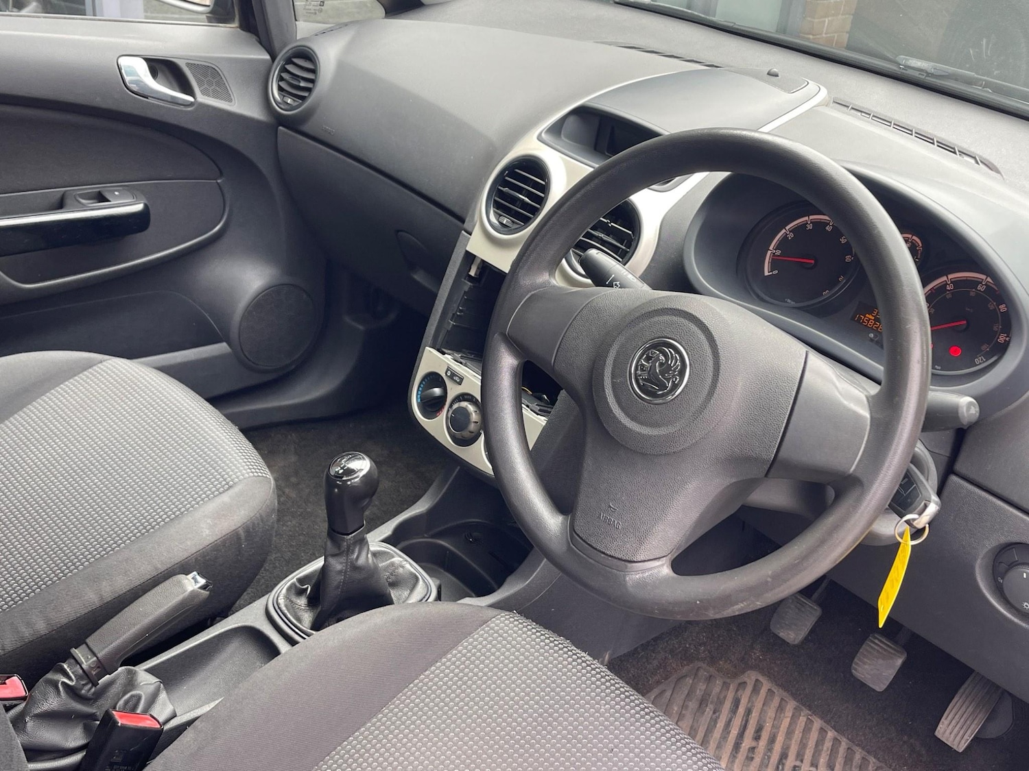 Used Vauxhall Corsa 2007 for sale - 76127420: Photo 12