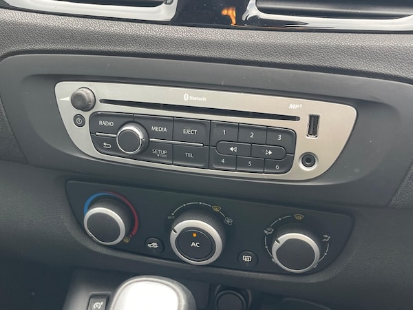Used Renault Scenic 2013 for sale - 76167360: Photo 17