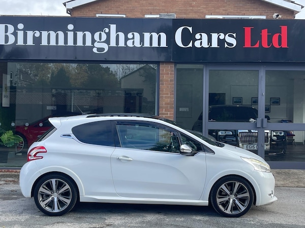 Used Peugeot 208 2015 for sale - 76325957: Photo 10