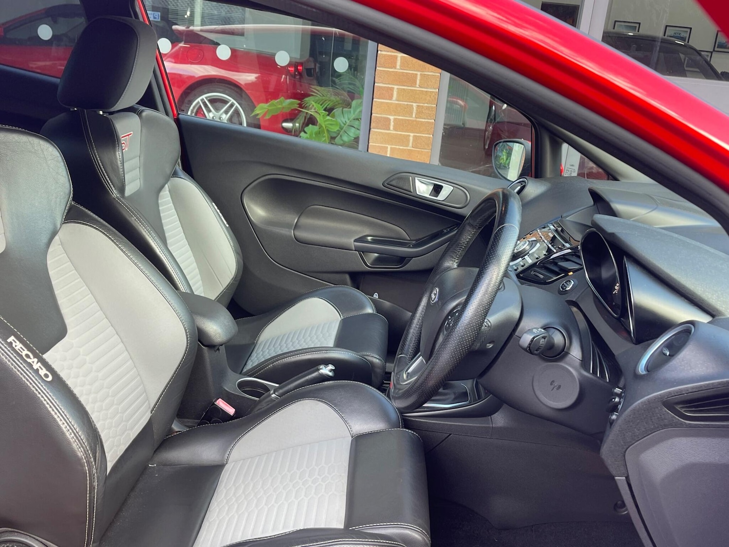 Used Ford Fiesta 2015 for sale - 76127387: Photo 14