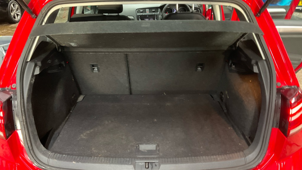 Used Volkswagen Golf 2017 for sale - 77149708: Photo 7