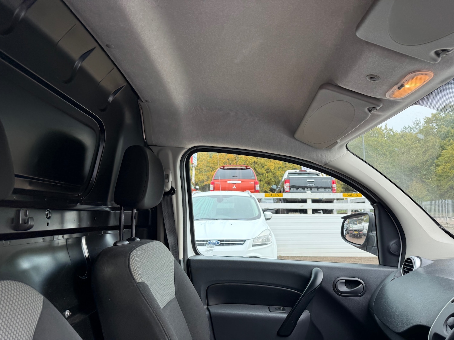 Used Renault Kangoo 2018 for sale - 76412441: Photo 21