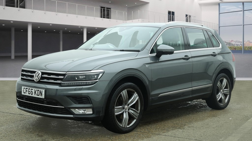 Used Volkswagen Tiguan 2016 for sale - 77640772: Photo 2