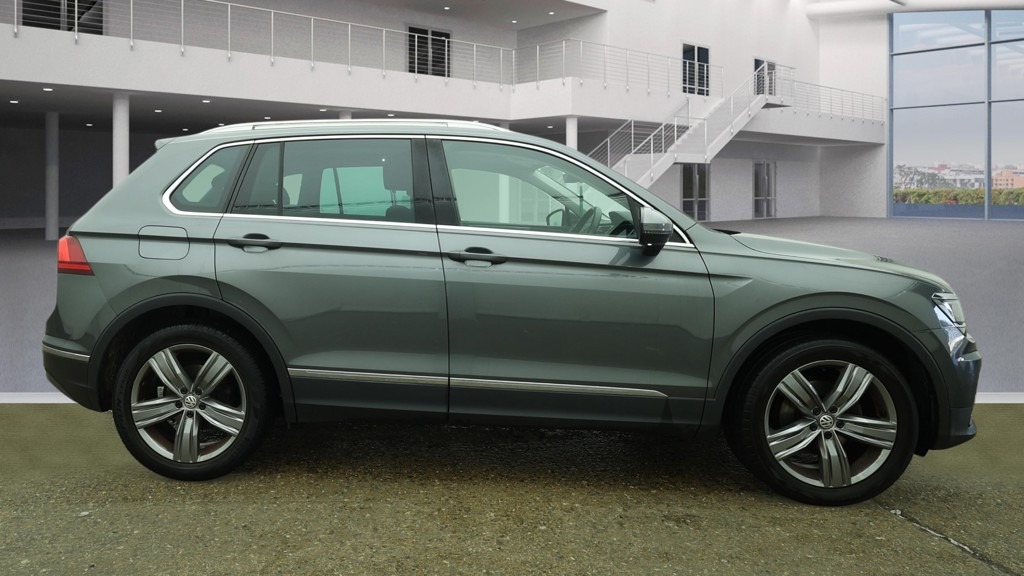 Used Volkswagen Tiguan 2016 for sale - 77640772: Photo 5