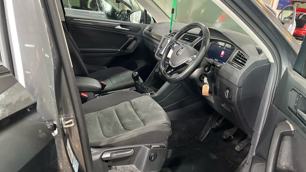 Used Volkswagen Tiguan 2016 for sale - 77640772: Photo 9