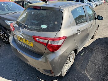 Used Toyota Yaris 2017 for sale - 78381436: Photo