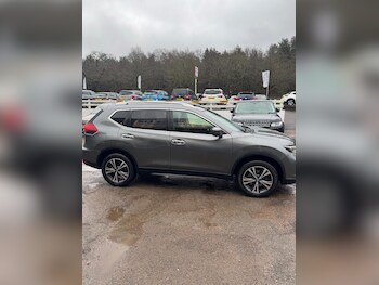 Used Nissan X-Trail 2017 for sale - 77758575: Photo