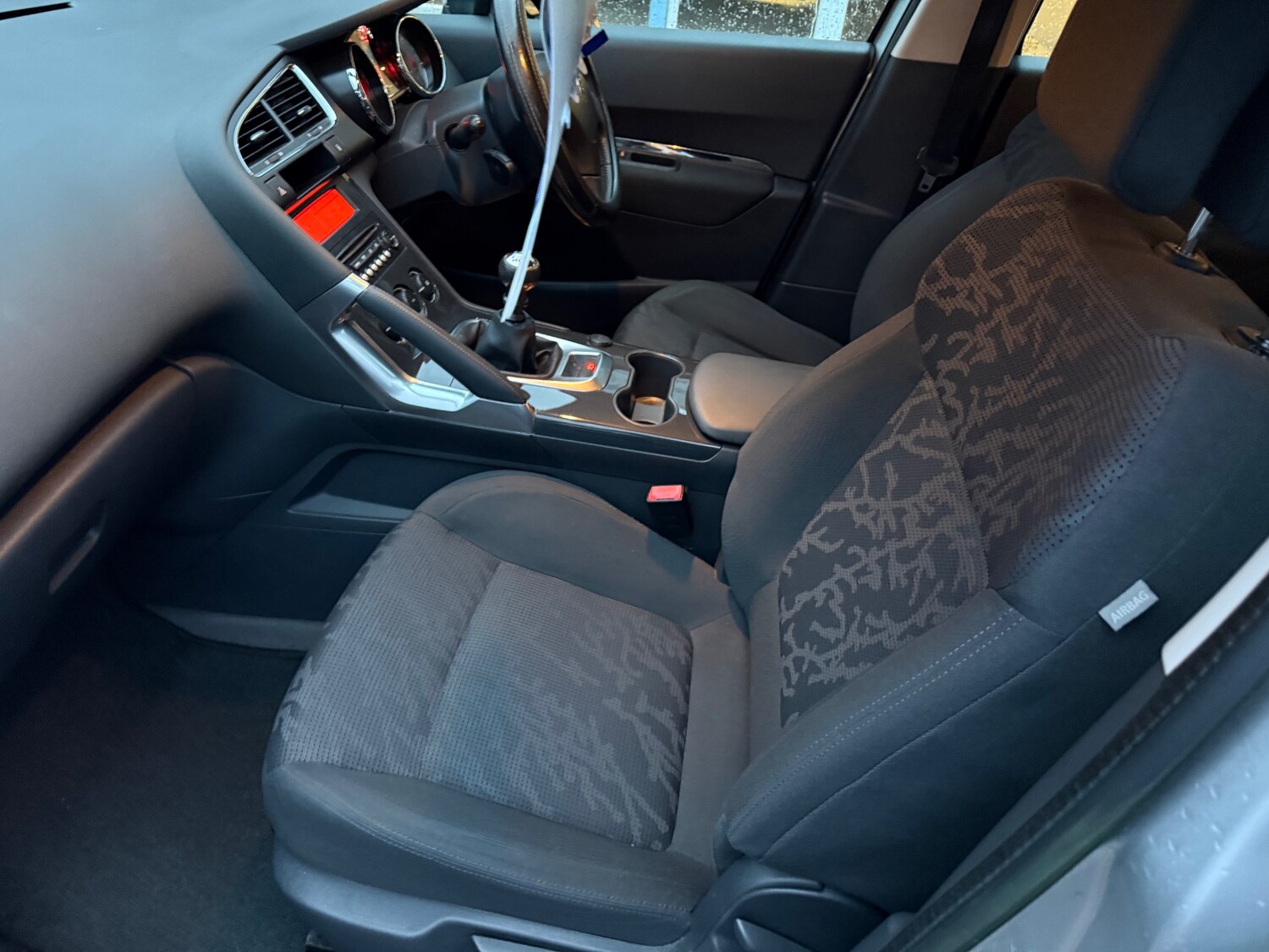 Used Peugeot 3008 2013 for sale - 77234252: Photo 9