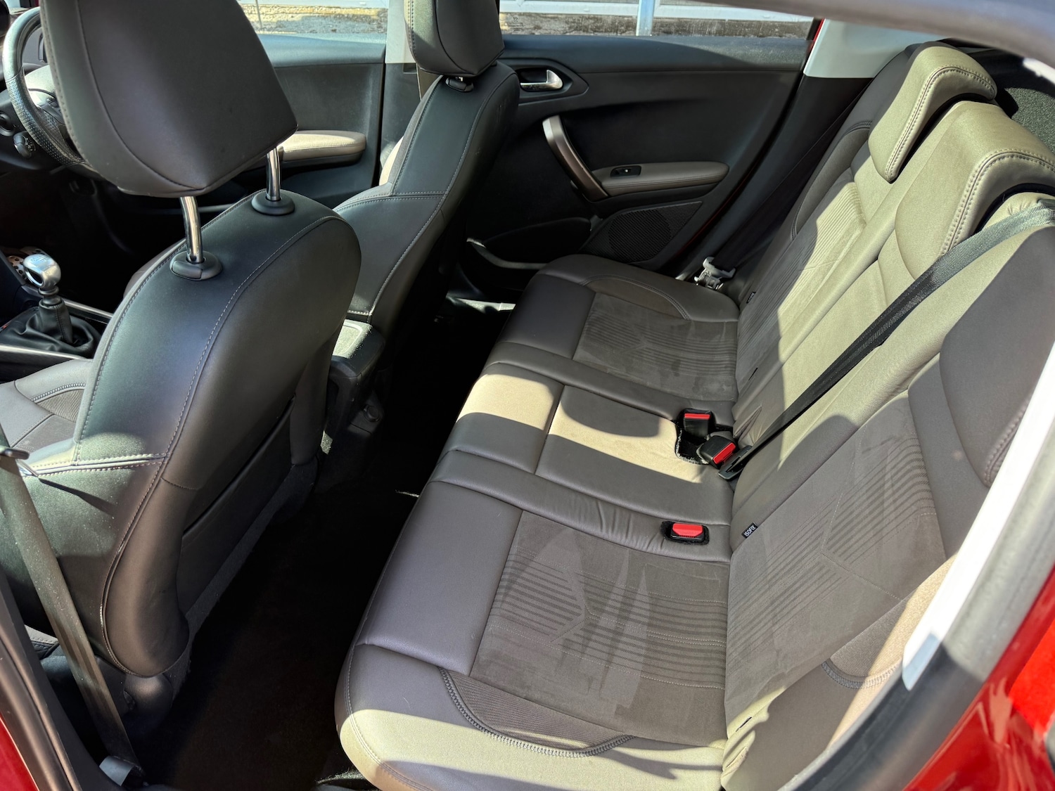 Used Peugeot 2008 2015 for sale - 75972740: Photo 11