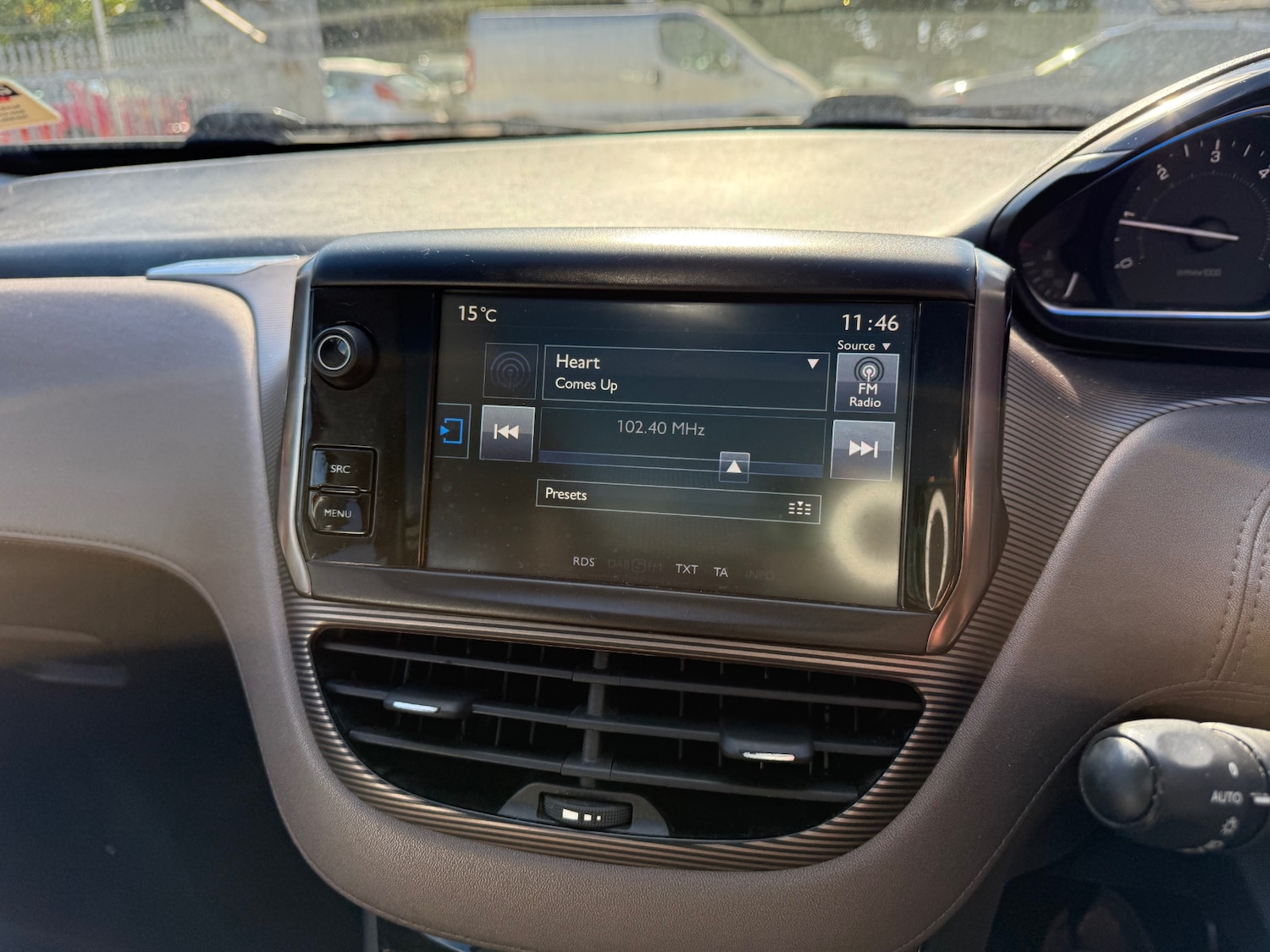 Used Peugeot 2008 2015 for sale - 75972740: Photo 18