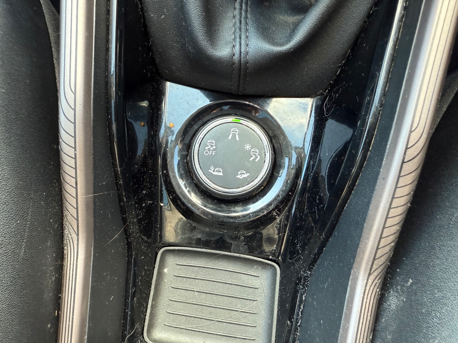 Used Peugeot 2008 2015 for sale - 75972740: Photo 21