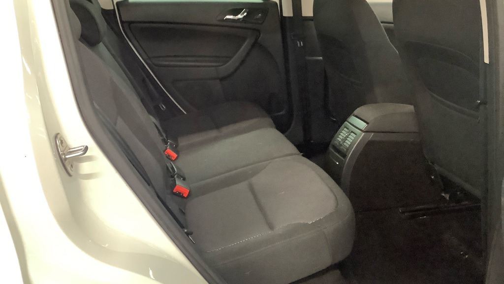 Used Skoda Yeti 2014 for sale - 76858930: Photo 8