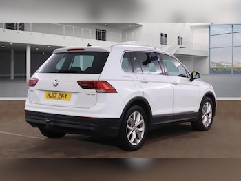 Used Volkswagen Tiguan 2017 for sale - 77207115: Photo