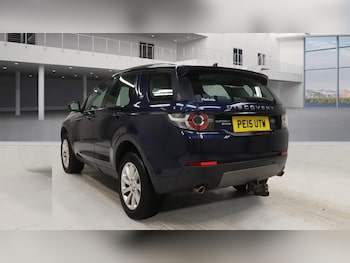 Used Land Rover Discovery Sport 2015 for sale - 76780414: Photo