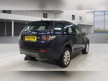 Used Land Rover Discovery Sport 2015 for sale - 76780414: Photo