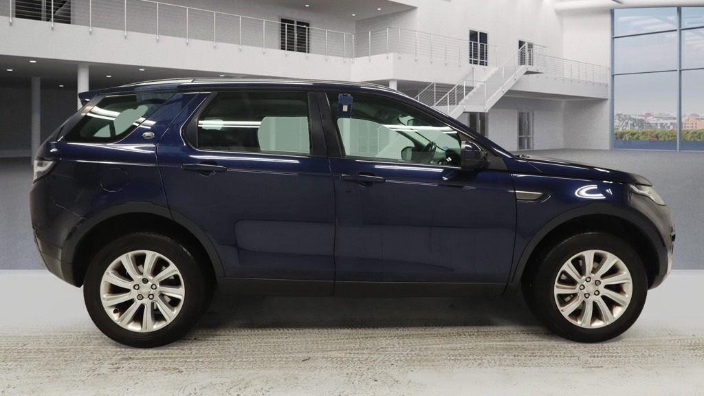 Used Land Rover Discovery Sport 2015 for sale - 76780414: Photo 5