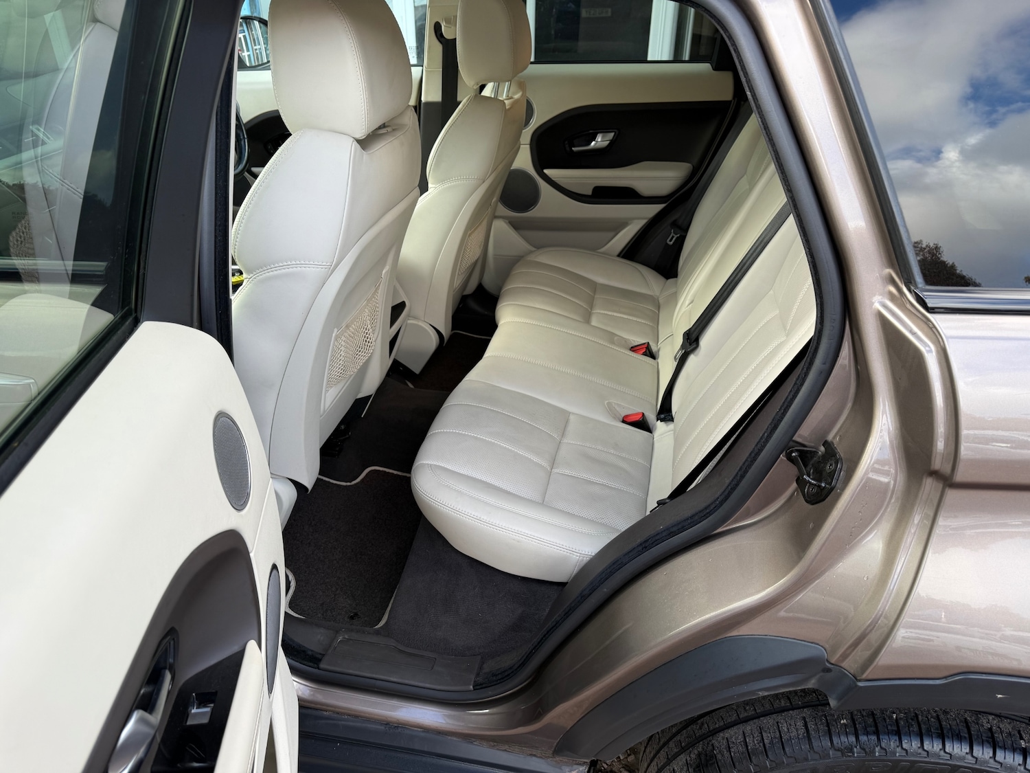 Used Land Rover Range Rover Evoque 2015 for sale - 76507783: Photo 11