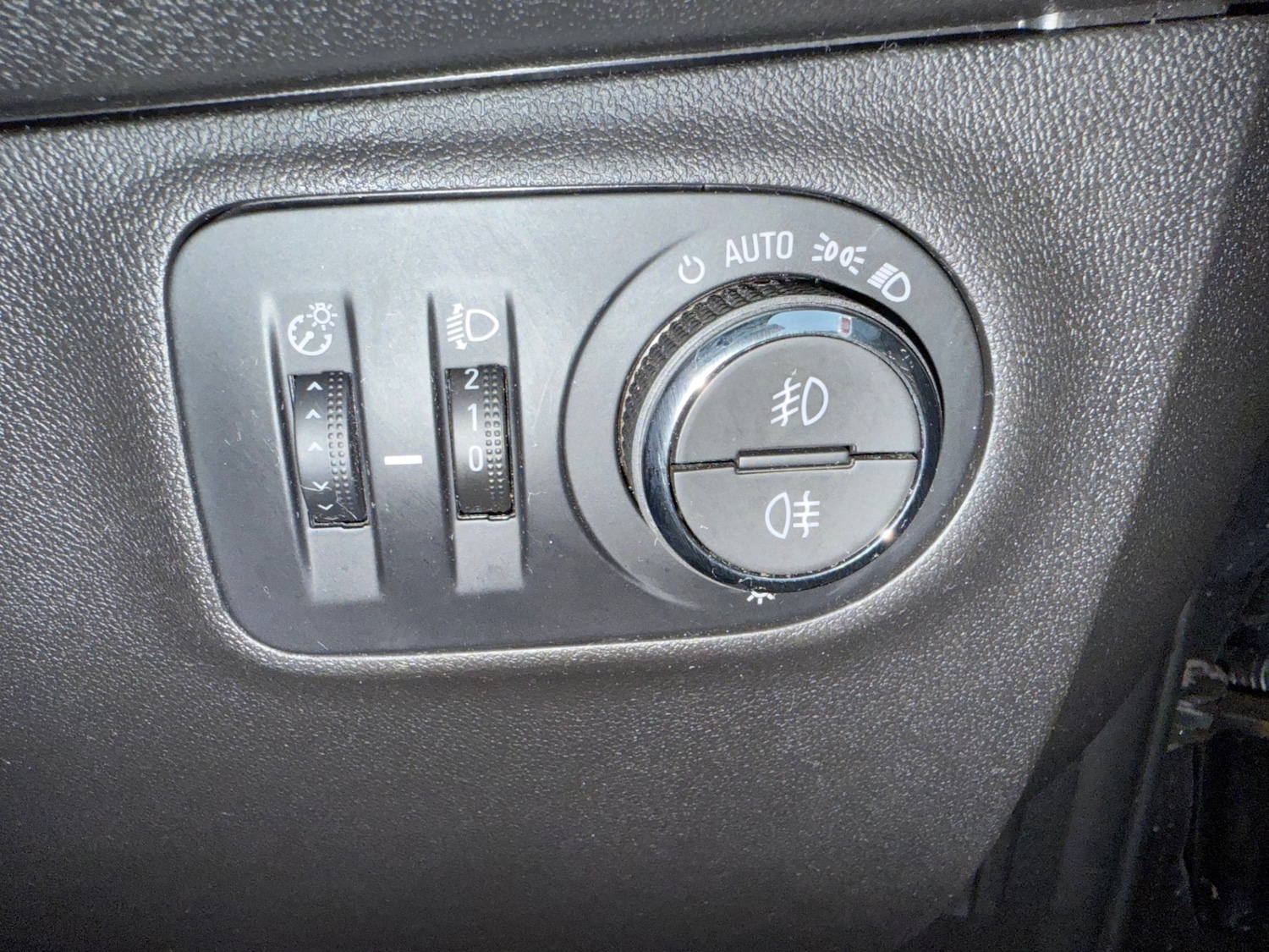 Used Vauxhall Corsa 2015 for sale - 76493868: Photo 24