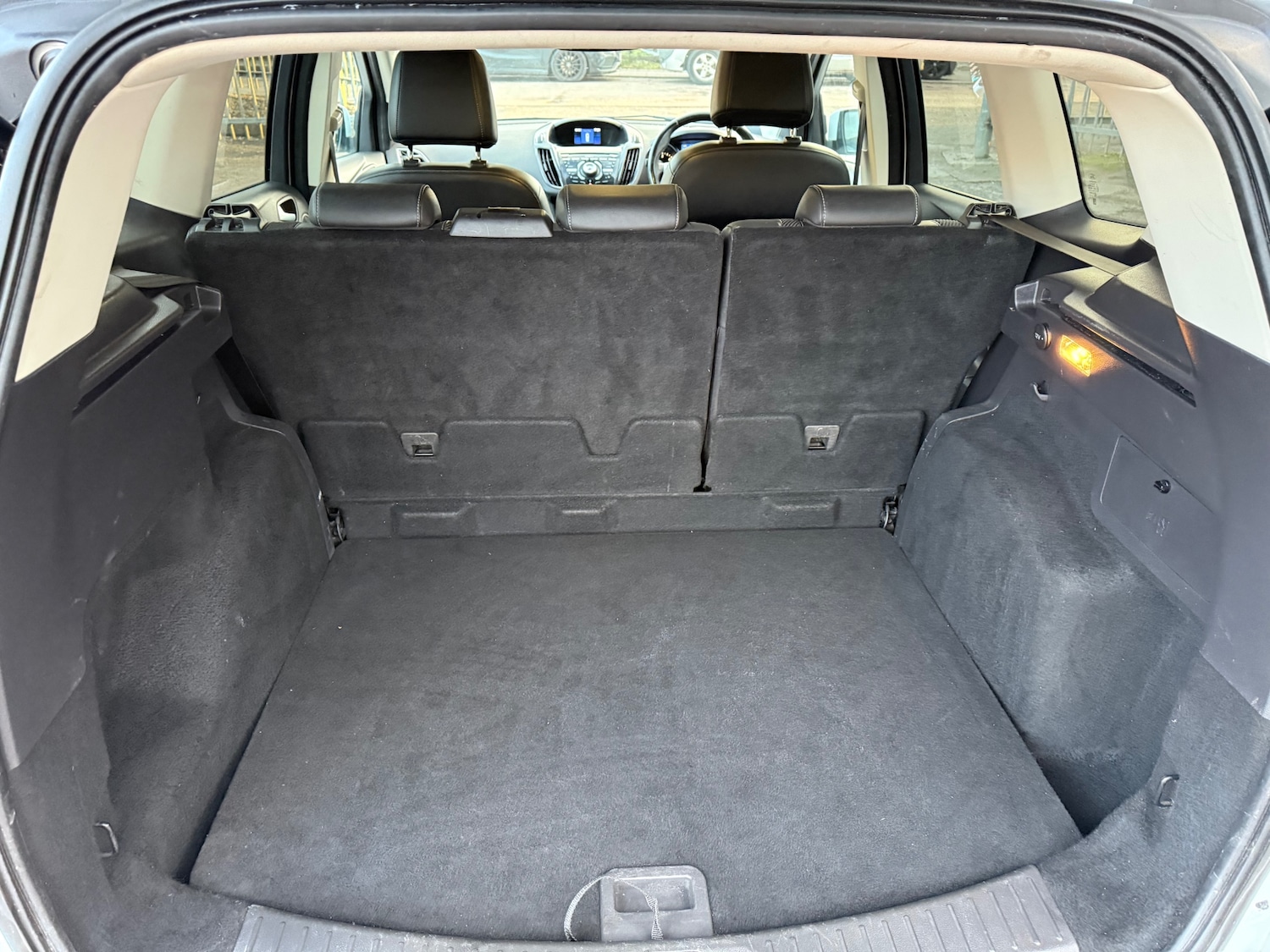 Used Ford Kuga 2014 for sale - 76375047: Photo 7