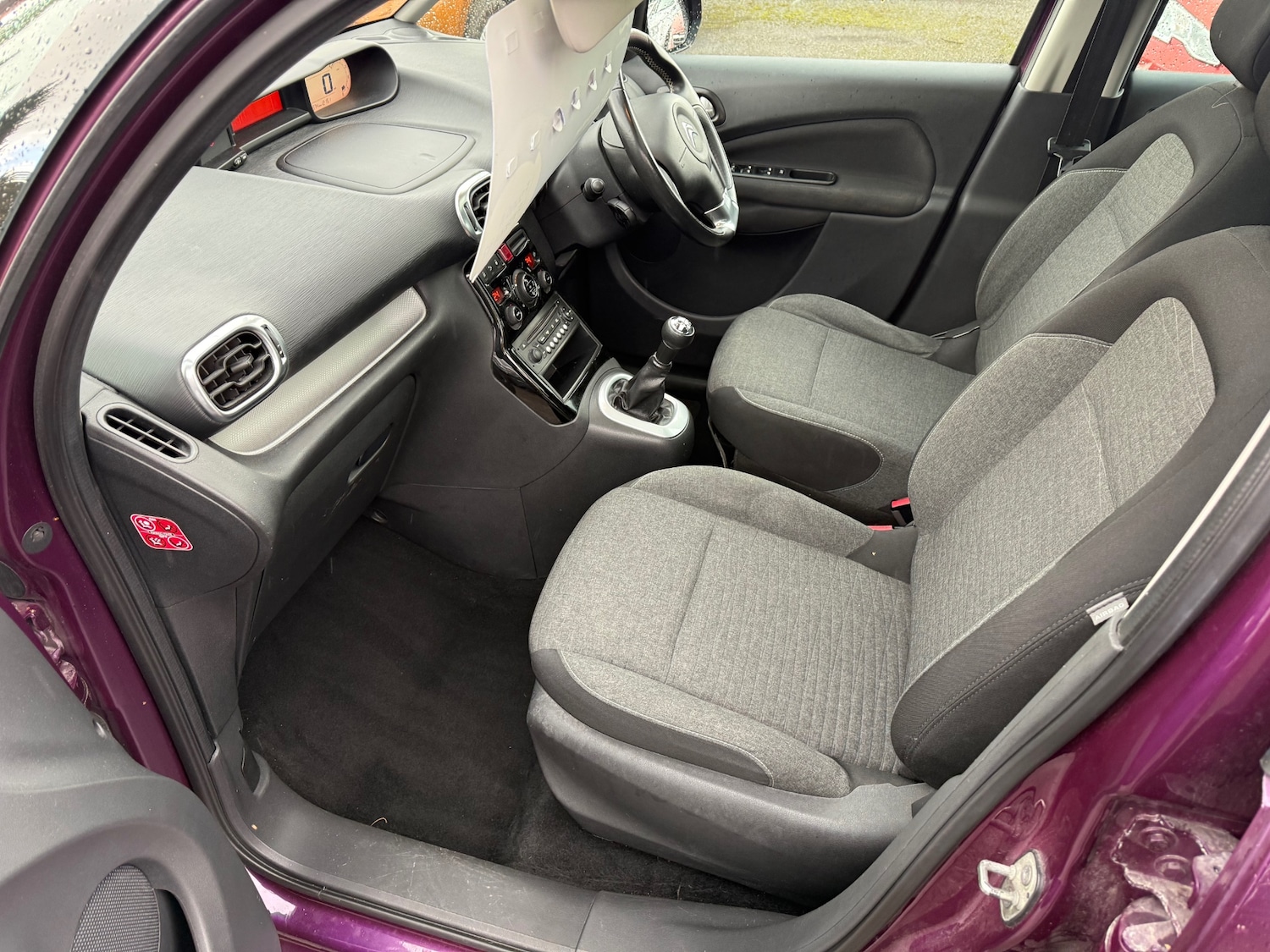 Used Citroen C3 Picasso 2016 for sale - 76330152: Photo 10