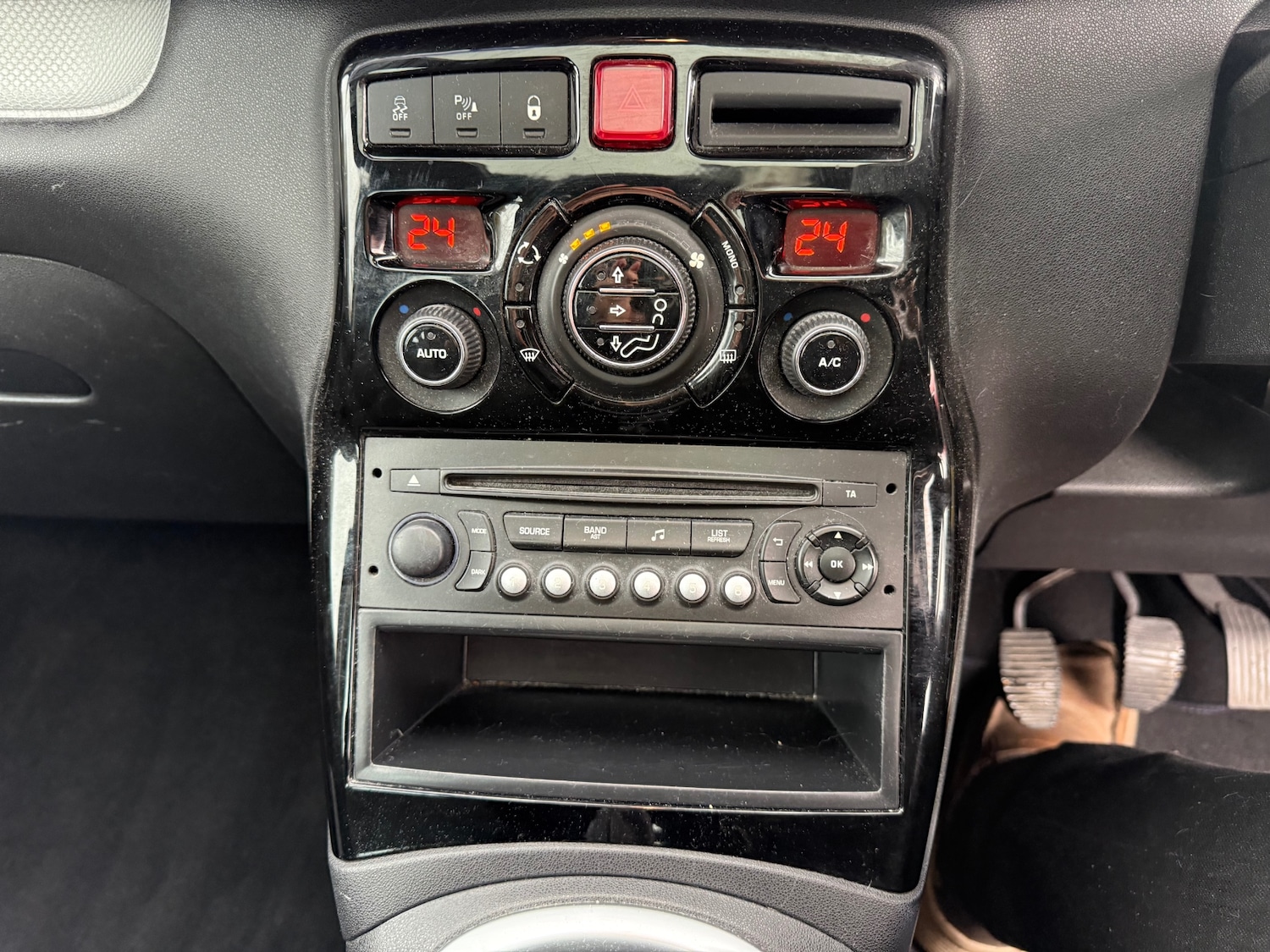 Used Citroen C3 Picasso 2016 for sale - 76330152: Photo 17