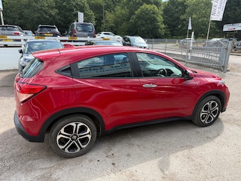 Used Honda HR-V 2017 for sale - 79392105: Photo