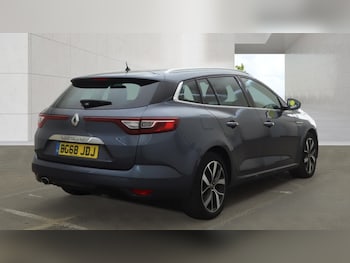 Used Renault Megane 2018 for sale - 79500376: Photo