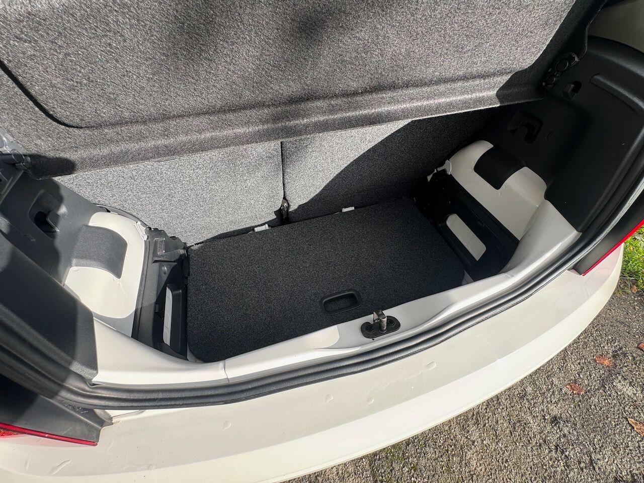 Used Volkswagen up! for sale - 76898335: Photo 34