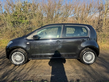 Used Volkswagen up! 2014 for sale - 77091904: Photo