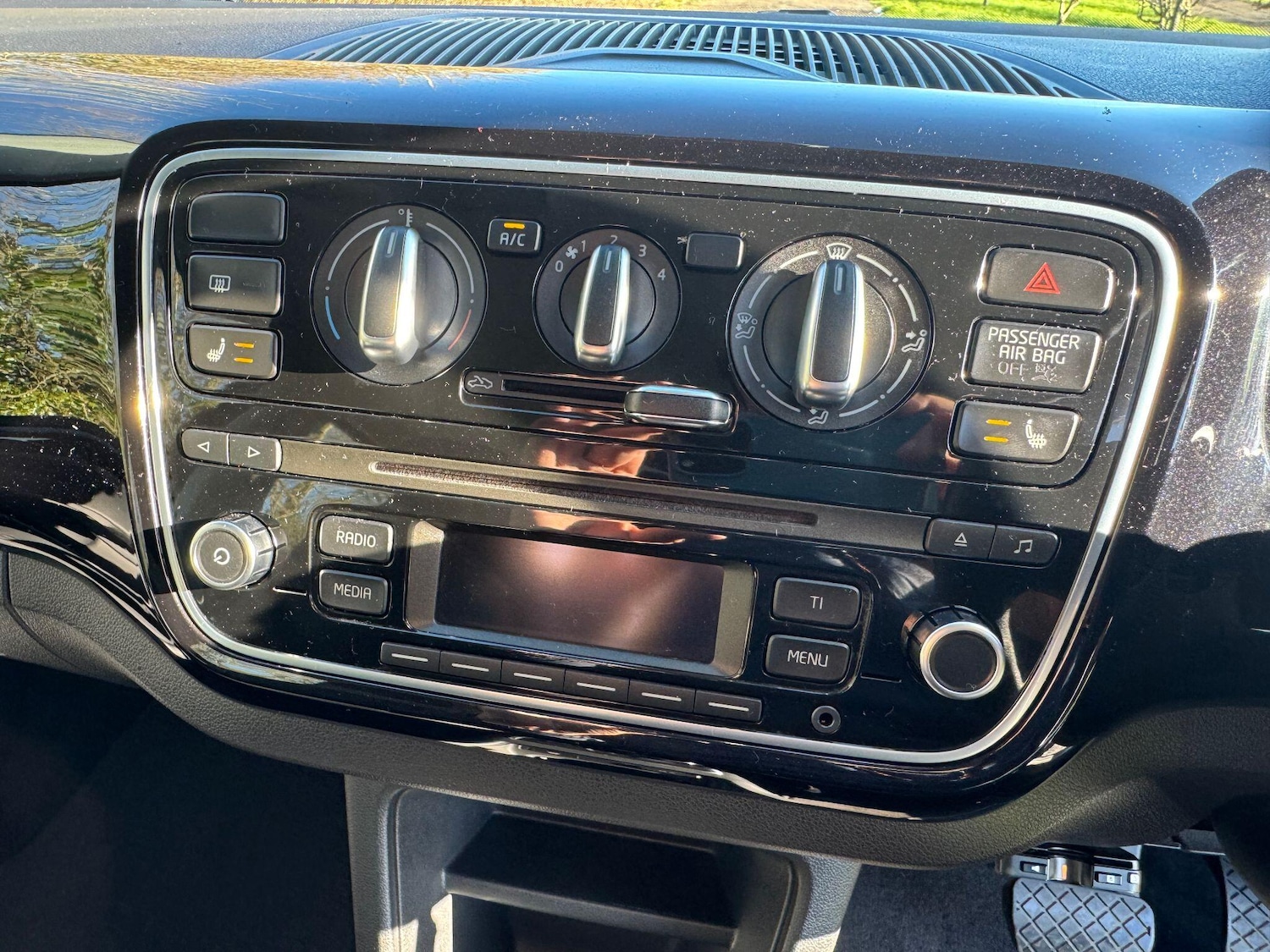 Used Volkswagen up! for sale - 77144607: Photo 27