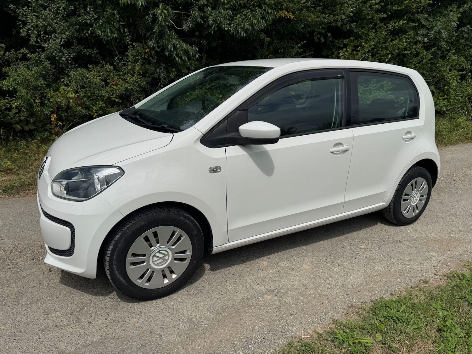 Used Volkswagen up! for sale - 75531233: Photo 2