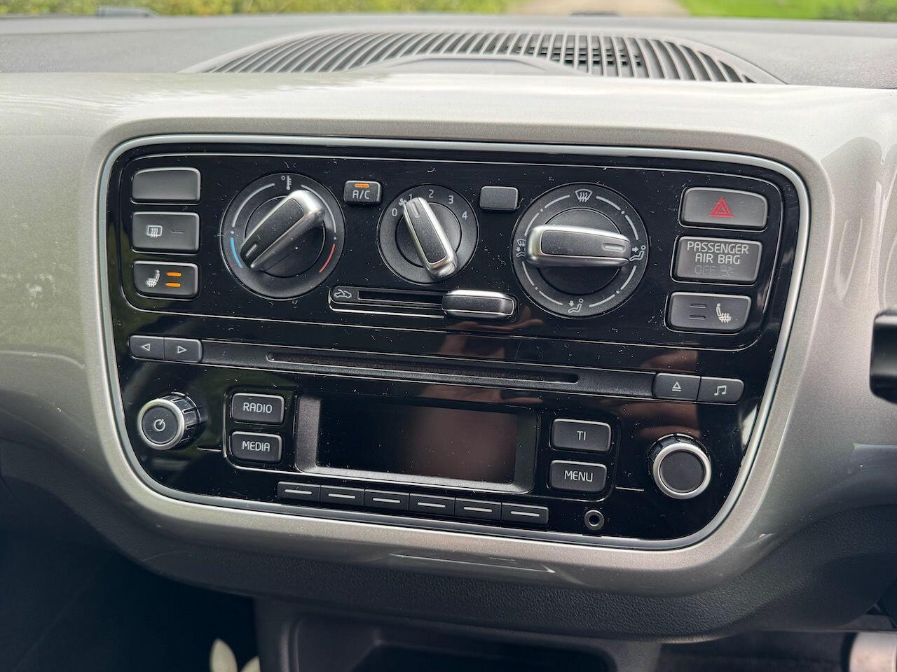 Used Volkswagen up! for sale - 76138511: Photo 26
