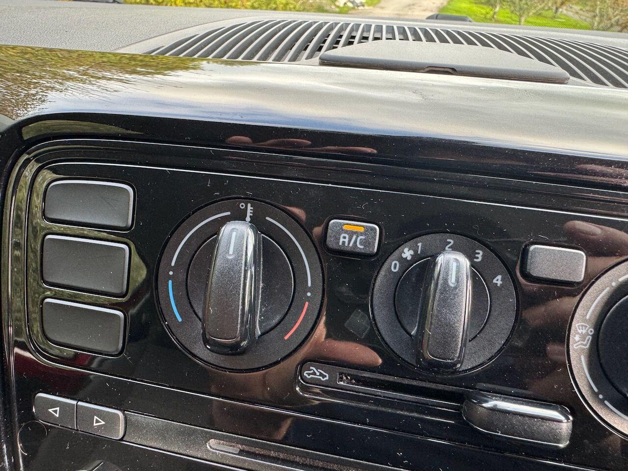 Used Volkswagen up! for sale - 76399234: Photo 26