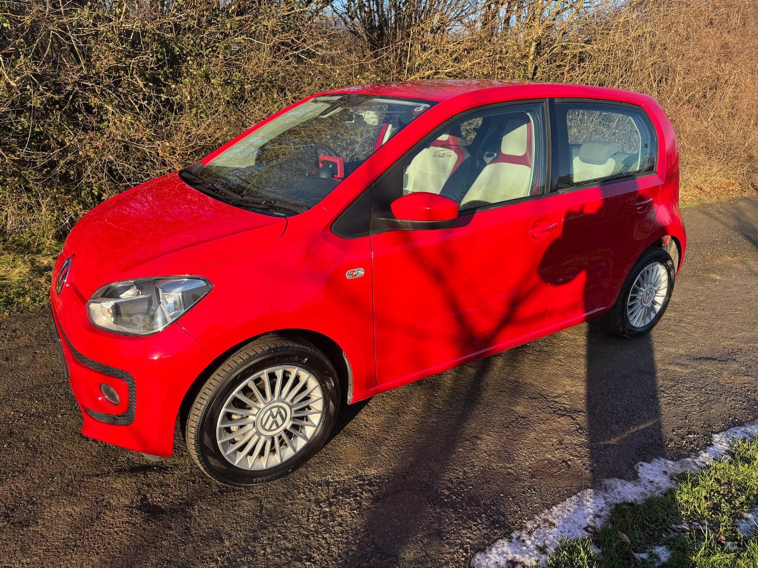 Used Volkswagen up! for sale - 77267853: Photo 2