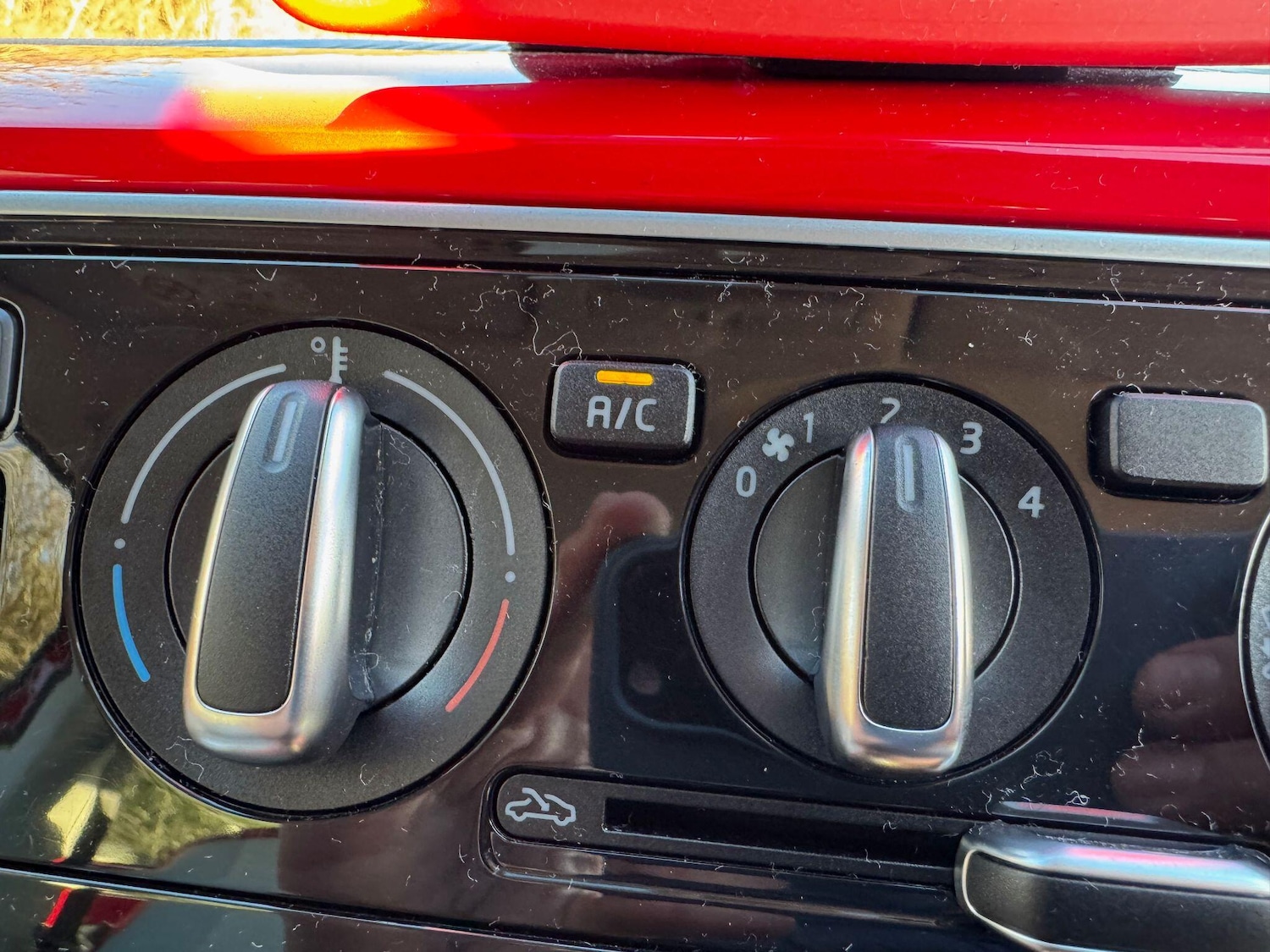 Used Volkswagen up! for sale - 77267853: Photo 28