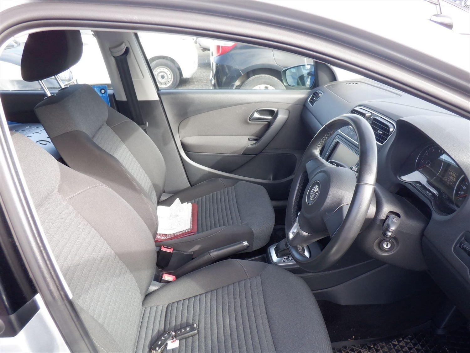 Used Volkswagen Polo for sale - 77799318: Photo 9