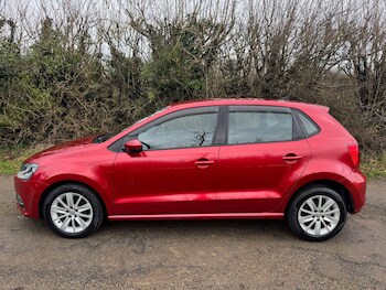 Used Volkswagen Polo 2015 for sale - 77753948: Photo