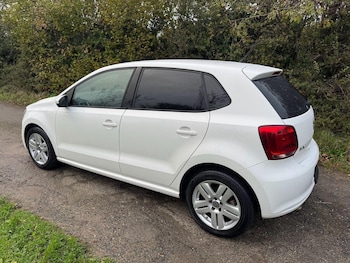 Used Volkswagen Polo 2011 for sale - 76457358: Photo