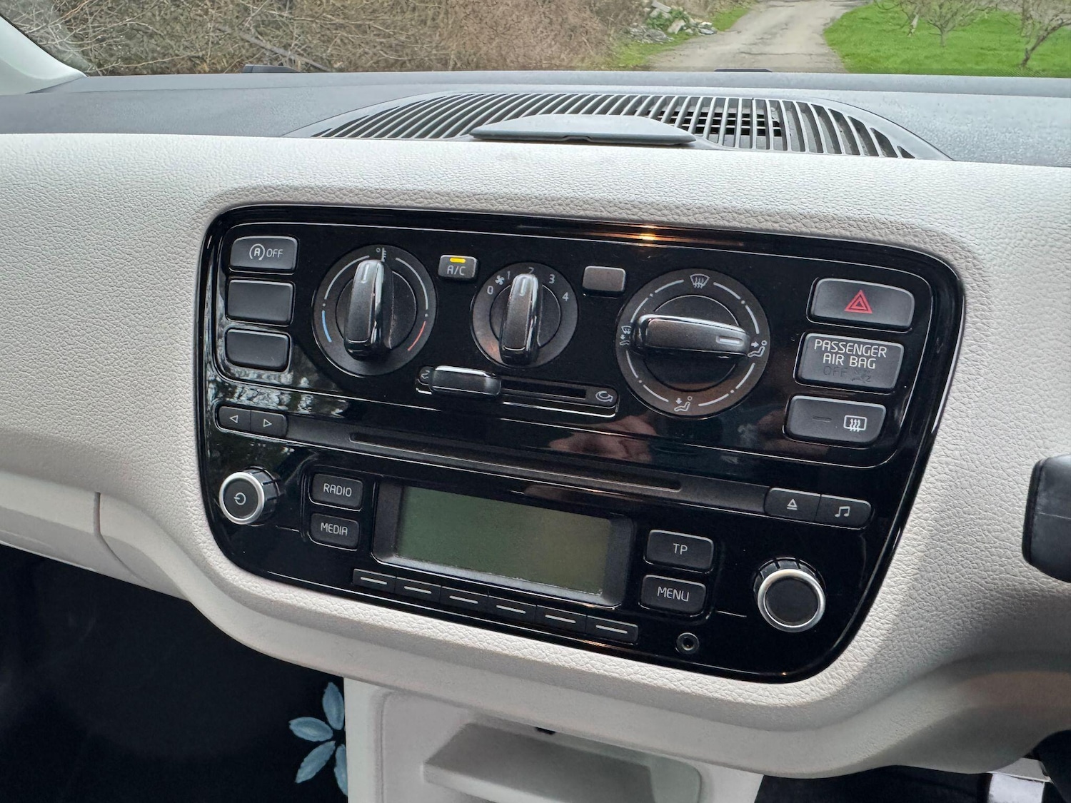 Used Volkswagen up! for sale - 77710144: Photo 23