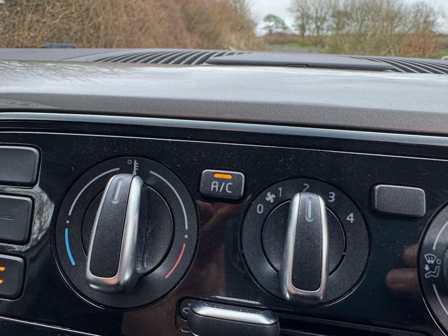 Used Volkswagen up! for sale - 77496211: Photo 29