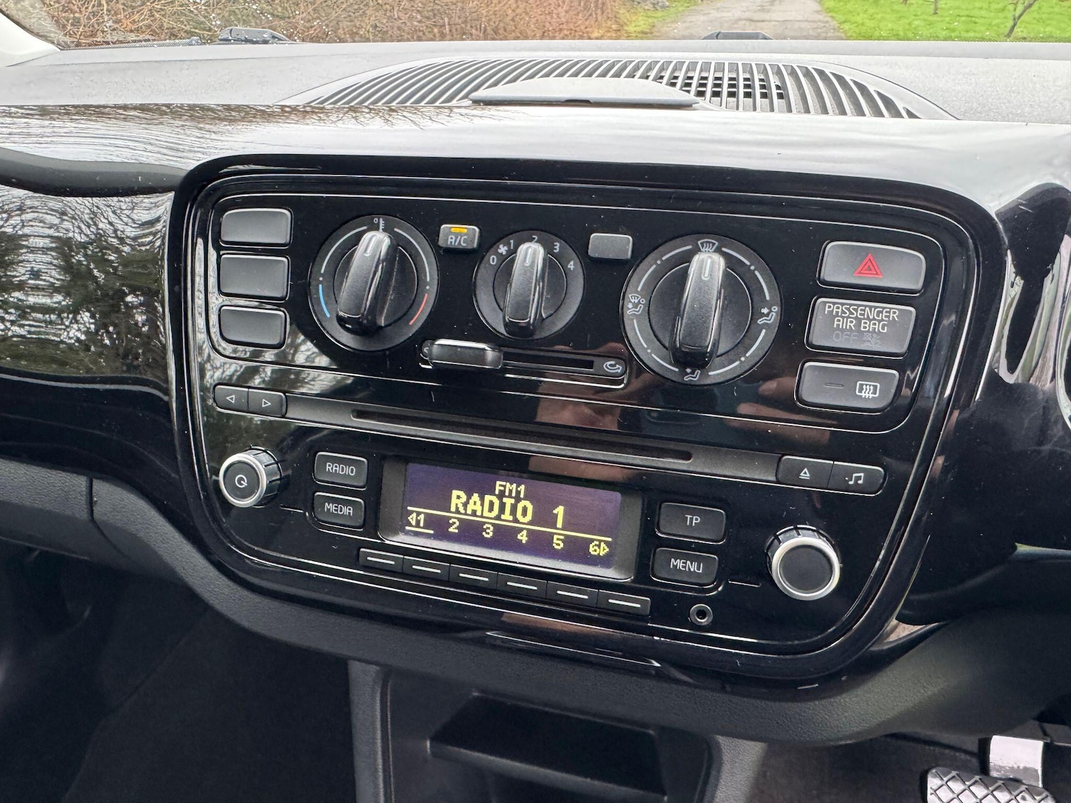 Used Volkswagen up! for sale - 77411049: Photo 25