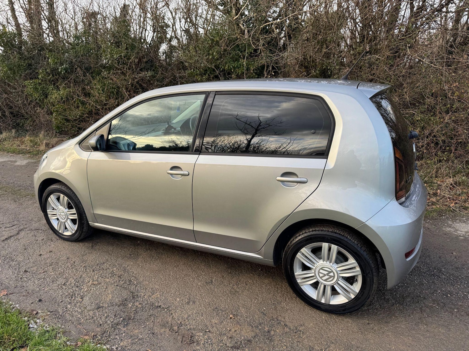 Used Volkswagen up! for sale - 77315139: Photo 4