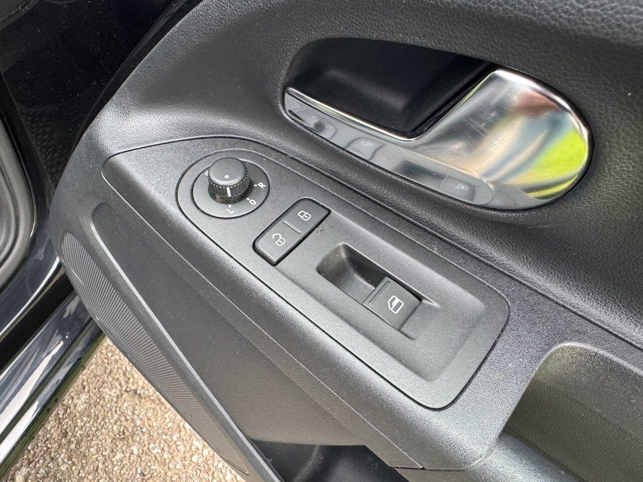 Used Volkswagen up! for sale - 76388913: Photo 27