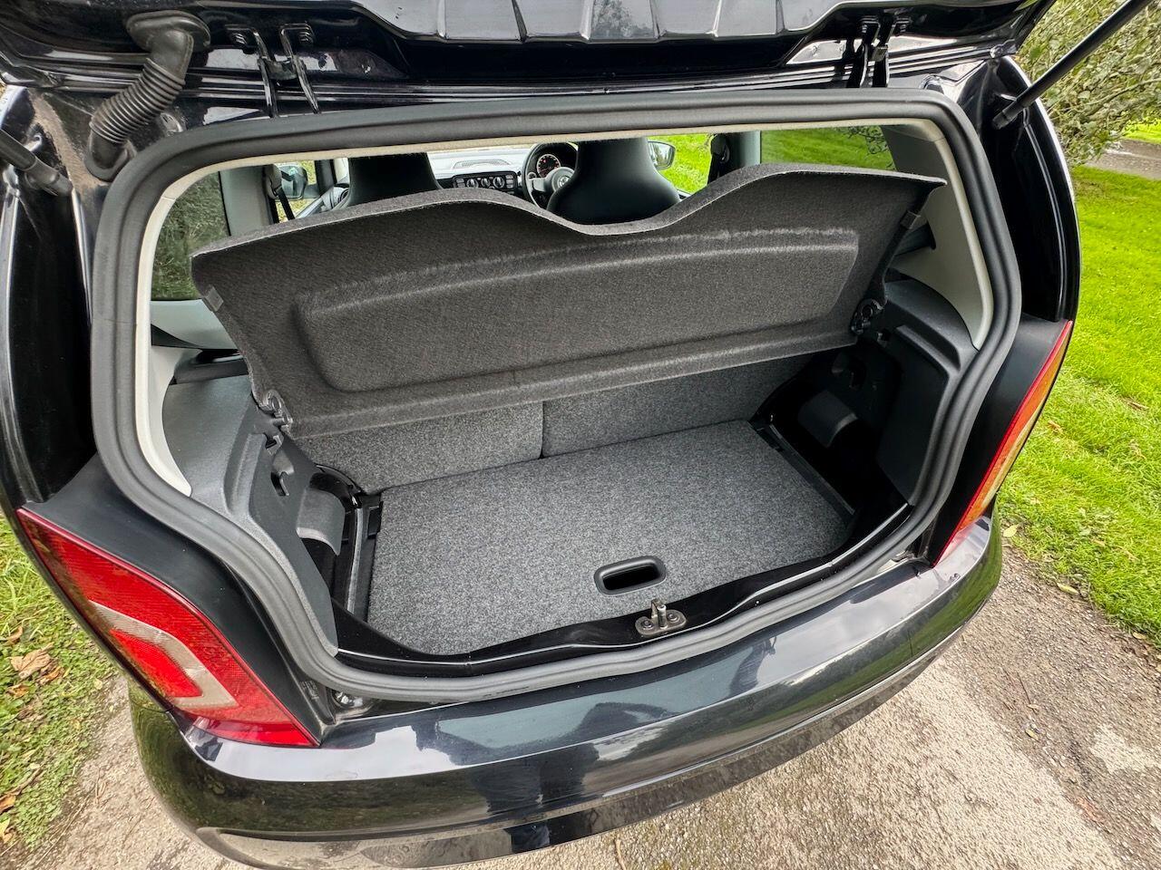 Used Volkswagen up! for sale - 76388913: Photo 29