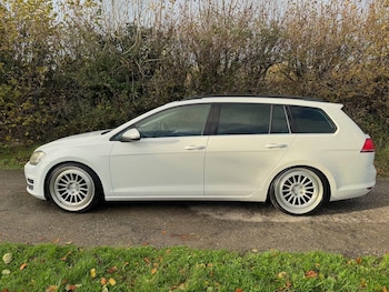 Used Volkswagen Golf 2015 for sale - 76539179: Photo